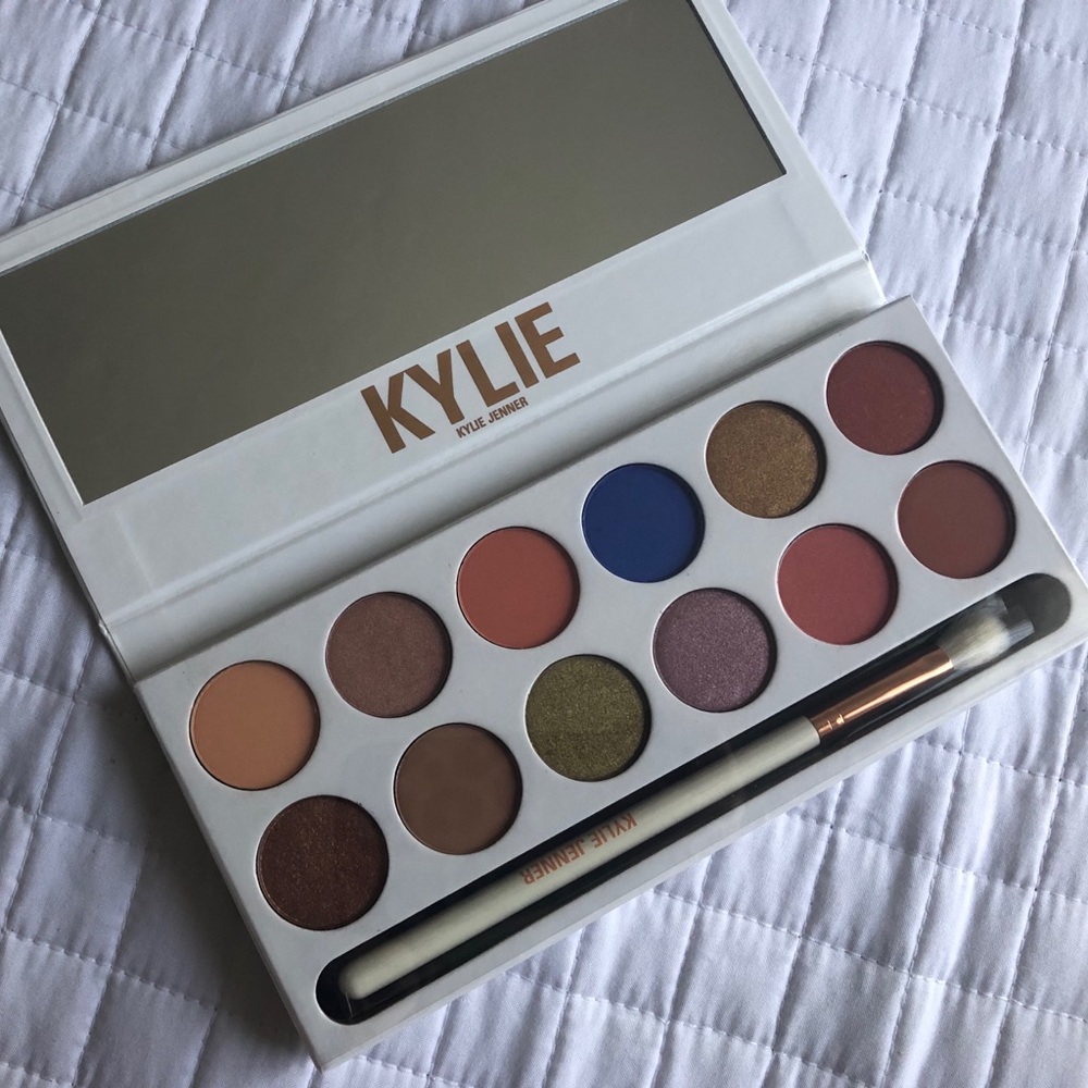 Kylie Cosmetics Royal Peach Palette